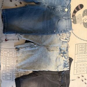 🔴 3 pairs of Boys short
